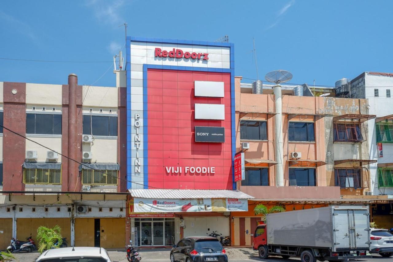 Reddoorz Plus @ Losari Makassar Buitenkant foto